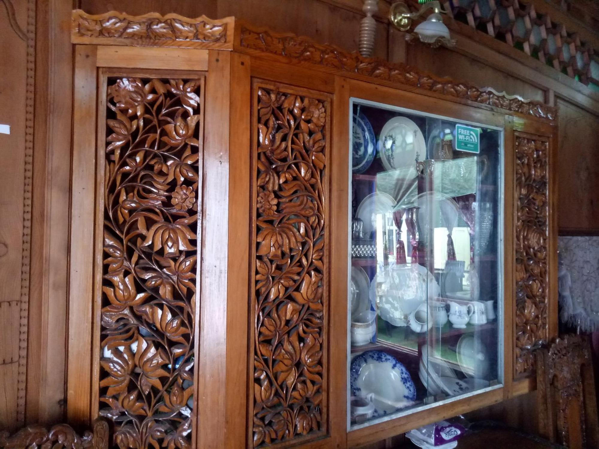 House Boat New Manora Bed & Breakfast Srinagar  Bagian luar foto