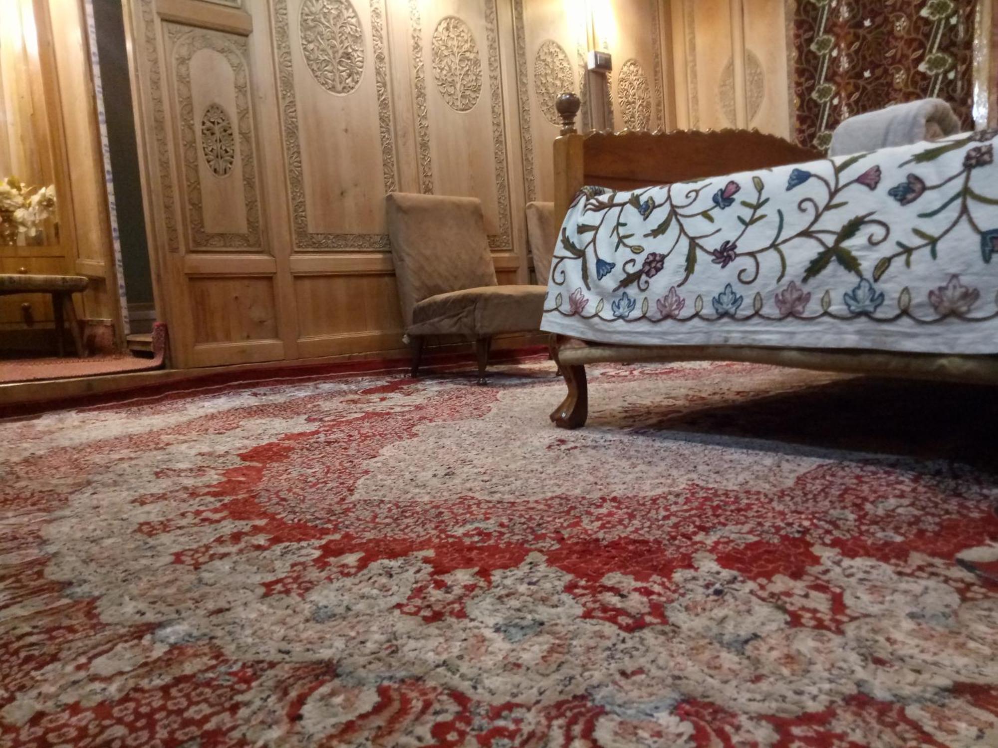 House Boat New Manora Bed & Breakfast Srinagar  Bagian luar foto